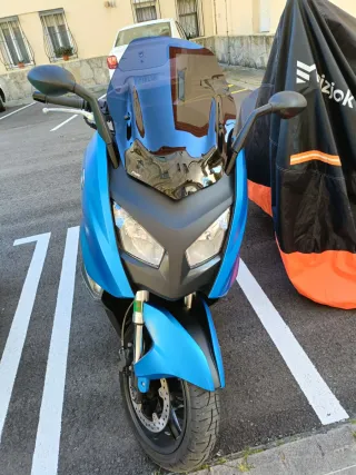 Moto BMW Azul