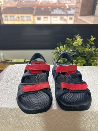 Sandalias Crocs talla c7 23-24