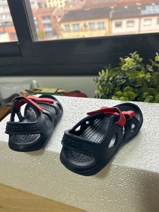 Sandalias Crocs talla c7 23-24