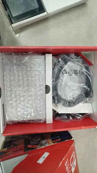 Nintendo Switch Azul y Rojo + accesorios  OFERTON