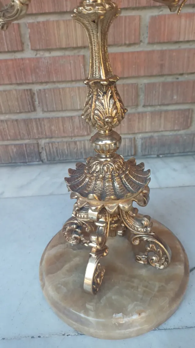 Pareja Candelabros Metal y Mármol