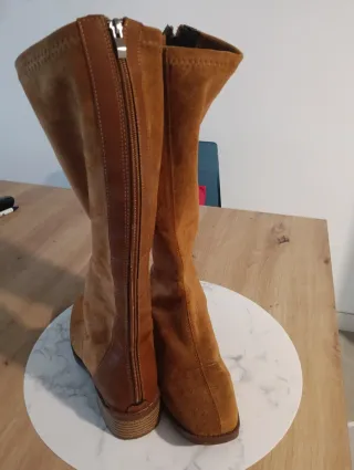 Botas altas ante color camel