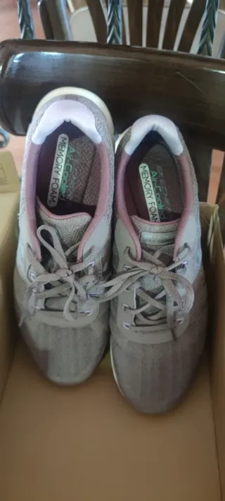 Zapatillas Skechers Gris y Rosa
