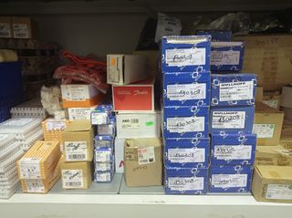 TORNILLERIA VARIADA AL PESO Y ACERO INOXIDABLE