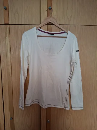 Camiseta Napapijri Blanca con Bandera