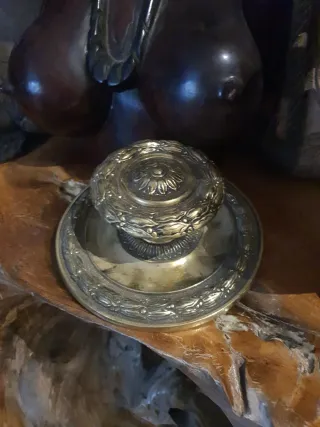 Pomo de puerta antiguo latón