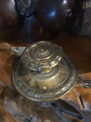 Pomo de puerta antiguo latón