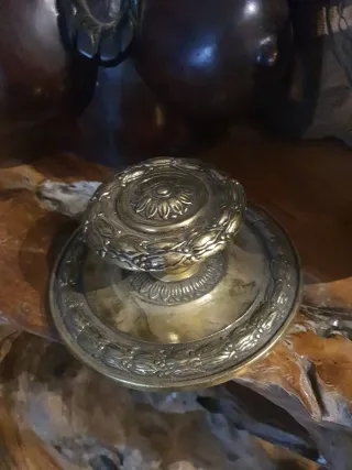 Pomo de puerta antiguo latón