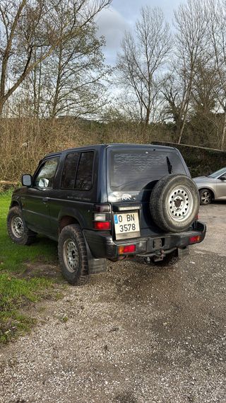 Mitsubishi Montero v20 2.5td