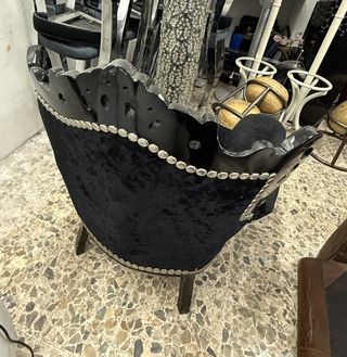 Sillón antiguo terciopelo negro