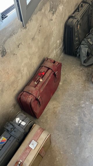 Colección Maletas Vintage Cuero y Plástico