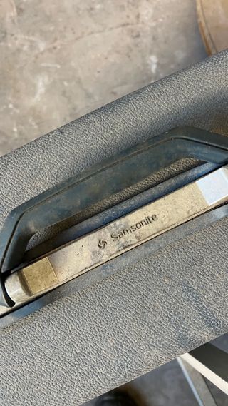 Colección Maletas Vintage Cuero y Plástico