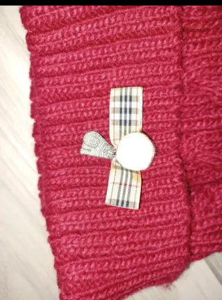 Set cappello e guanti rossi