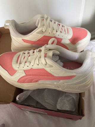 Zapatillas Puma Beige y Rosa