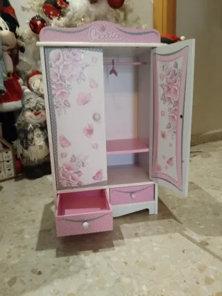Armario Muñeca Maria Rosa y Blanco