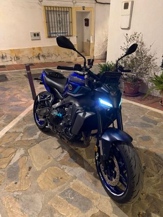 CAMBIO - Yamaha MT-09 V4 2025 - 3000 km