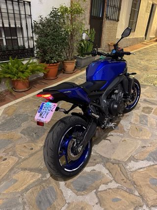 CAMBIO - Yamaha MT-09 V4 2025 - 3000 km