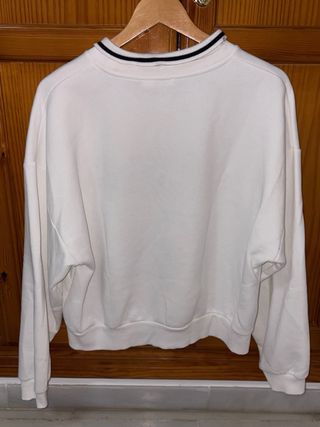 Sudadera Stradivarius New Jersey bordada