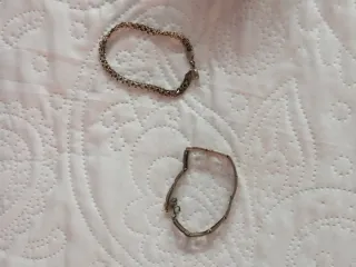 Pulseras de plata