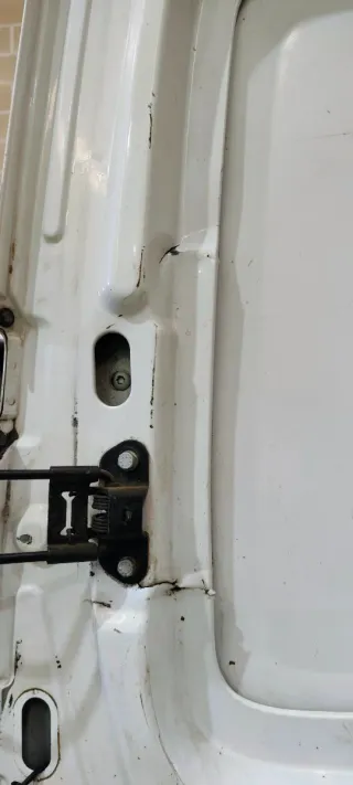 Puerta Trasera Derecha Nissan Interstar