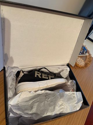 Zapatillas Replay negras y doradas (1 uso)