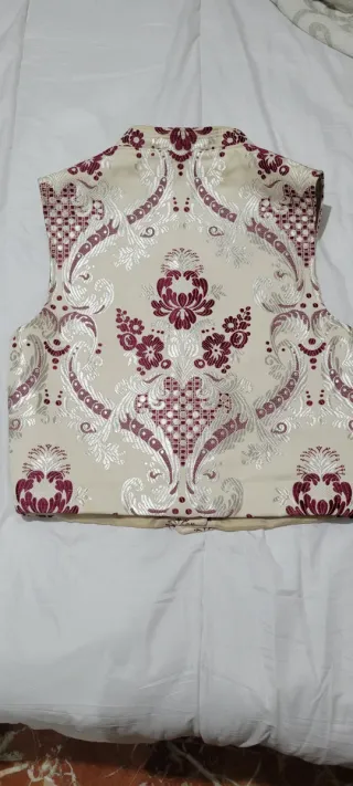 Chaleco fallero rojo y blanco