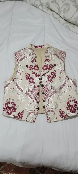 Chaleco fallero rojo y blanco