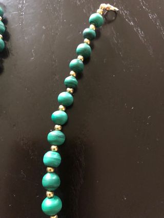 Collana Pietre Malachite e coralli color oro