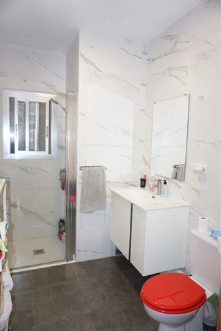 alquilo piso de 2 dormitorios