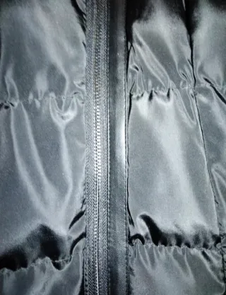 Anorak mujer negro con capucha