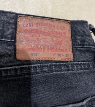 Pantalón Levi's desgastado