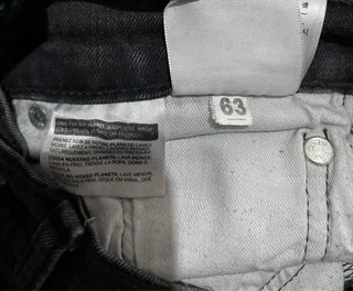 Pantalón Levi's desgastado