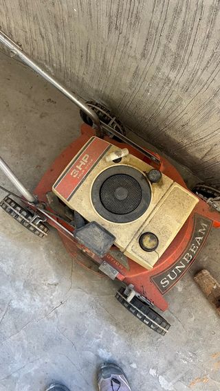 Cortacésped antiguo