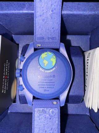 Swatch MoonSwatch Moonshine Gold