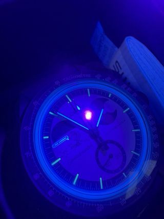 Swatch MoonSwatch Moonshine Gold