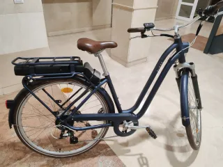 Bicicleta Eléctrica Urbana Azul