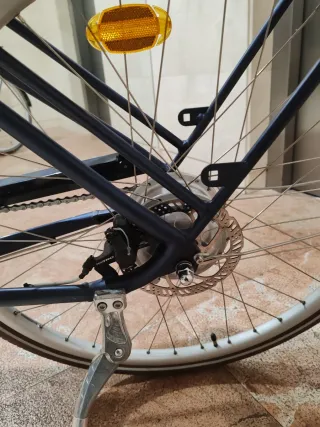 Bicicleta Eléctrica Urbana Azul