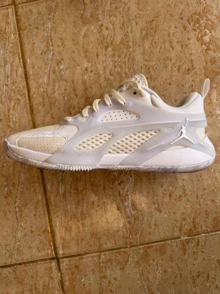 Zapatillas Nike Jordan Blancas Beige