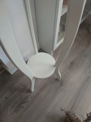 Mesa auxiliar redonda de madera