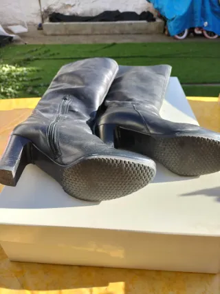 Stivali in pelle nera n. 36