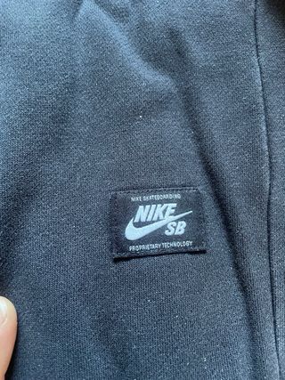 Sudadera Nike SB