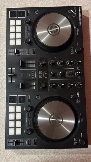 Controlador DJ Traktor S2 MK3 + Maletín