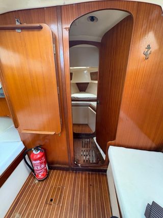 Velero Dufour 2800 (1977) con motor Volvo