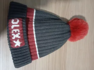Gorro infantil Olex con pompón. Talla 2-3 años