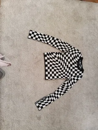 Jersey Bershka blanco y negro estampado