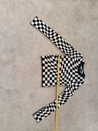 Jersey Bershka blanco y negro estampado