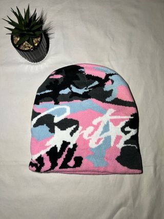 Cappello Corteiz camouflage rosa e grigio