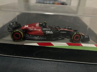 F1 Alfa Romeo 1/43 Zhou Guanyu