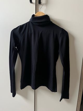Polera cuello tortuga Zara Talla M