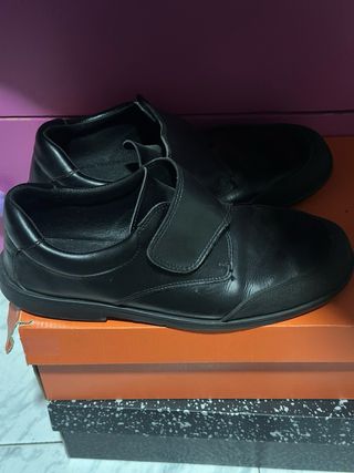 Zapatos negros talla 42